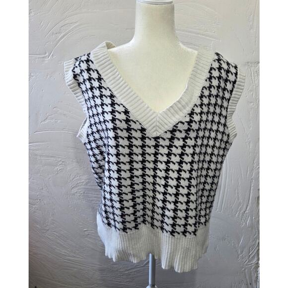 Princess Polly Black White Baggy Sweater Vest Woman's Size S/M - Picture 1 of 7